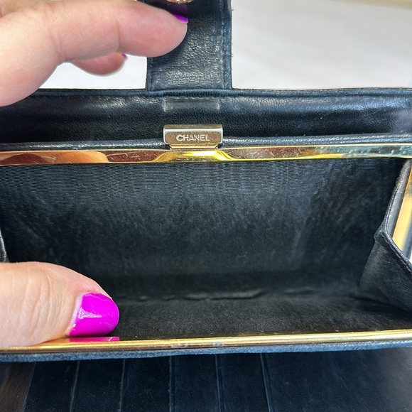 CHANEL CC Caviar Long Wallet Series #6 2000-02 Holds a Phone - Picture 14 of 15